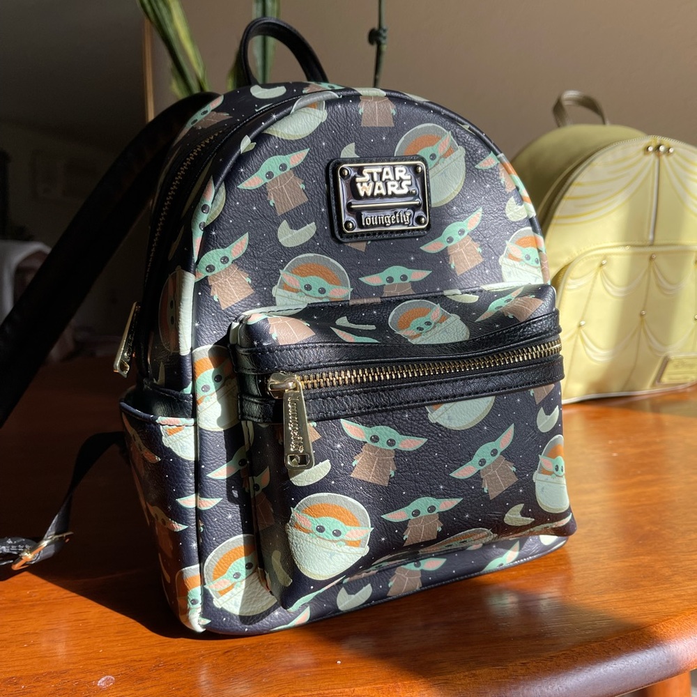 Baby Yoda Loungefly mini Backpack